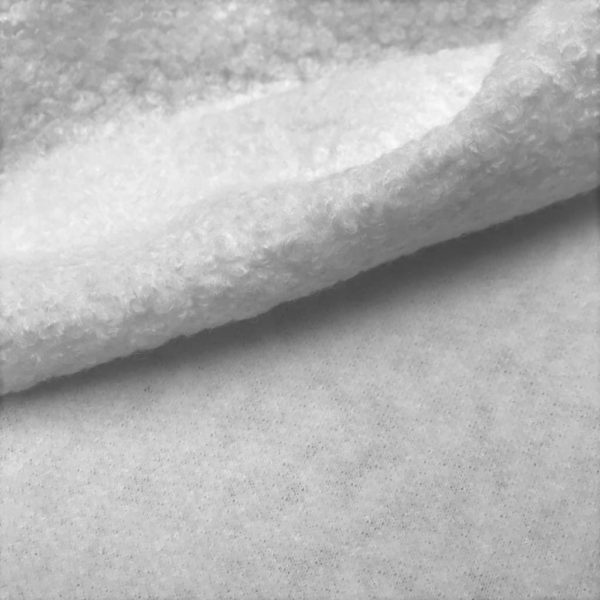 Tela de abrigo de bucle (baguilla) corta ideal para confecciones de invierno en color blanco