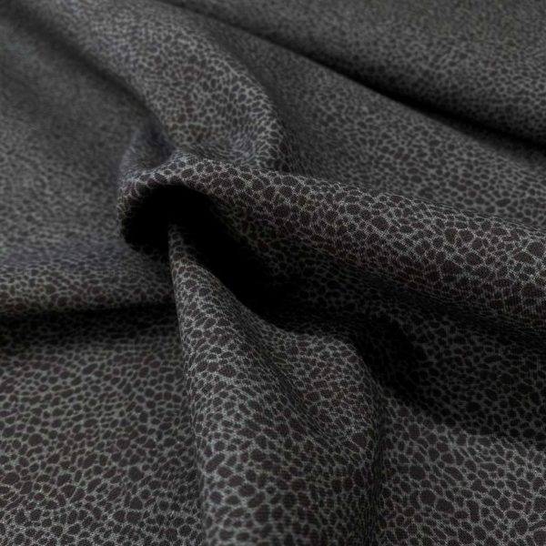 Algodón popelín de algodón 100% para creatividades de patchwork con estampado de piel de reptiliano en tonos negros y grises