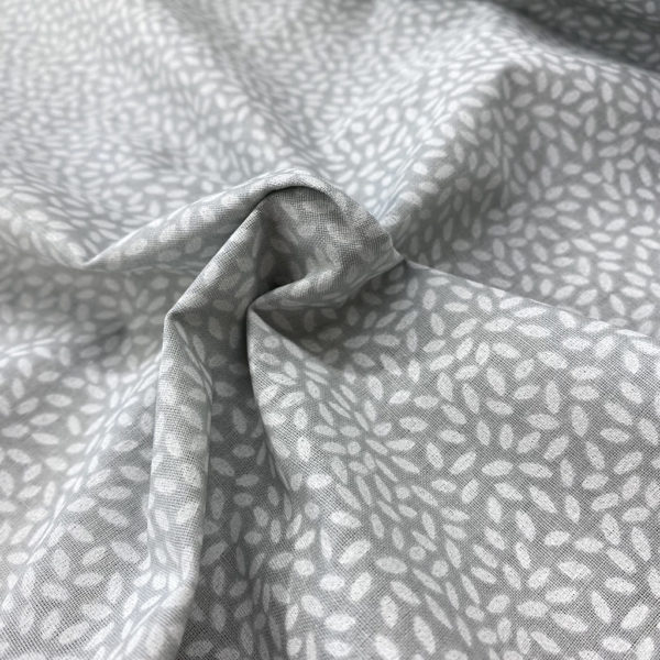Algodón popelín de algodón 100% para creatividades de patchwork con estampado con estampados de pétalos blancos fondo gris