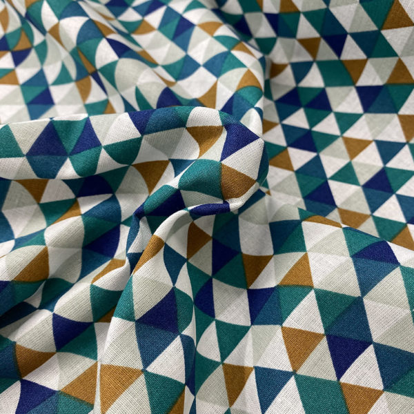 Algodón popelín de algodón 100% para creatividades de patchwork con estampado con estampado con triángulos en tonos azules