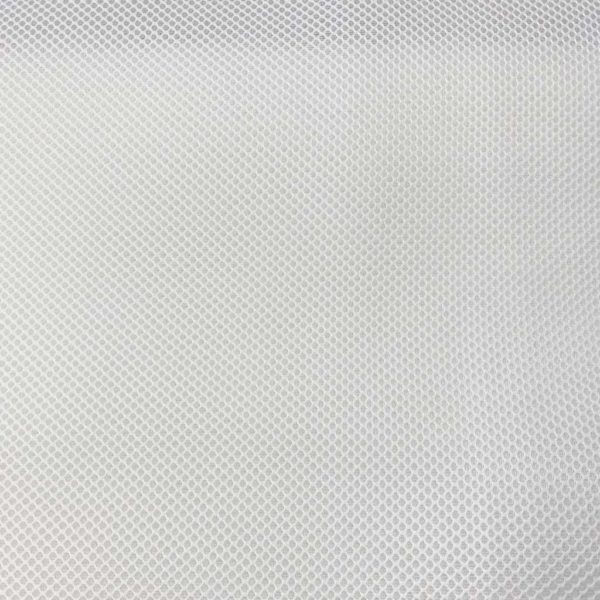 La malla 3D es un tejido transpirables, que no retiene el agua y es de secado rápido. Color blanco.