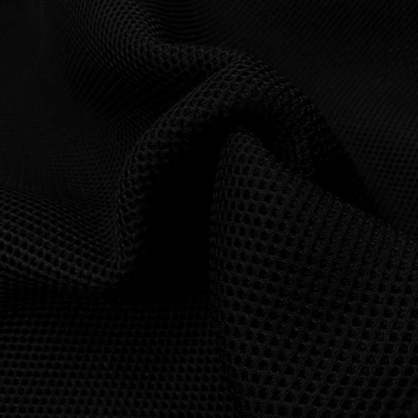 La malla 3D es un tejido transpirables, que no retiene el agua y es de secado rápido. Color negro.