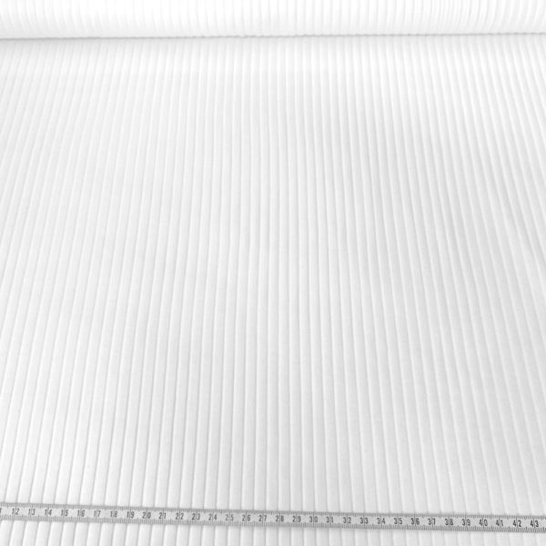 Punto de algodón con canalé. Tejido suave, fino y elástico en color blanco