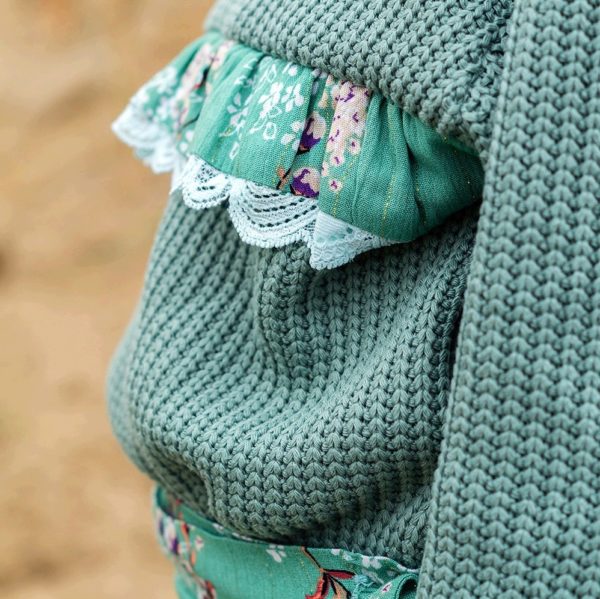 Punto de tricot verde. Suave y agradable.