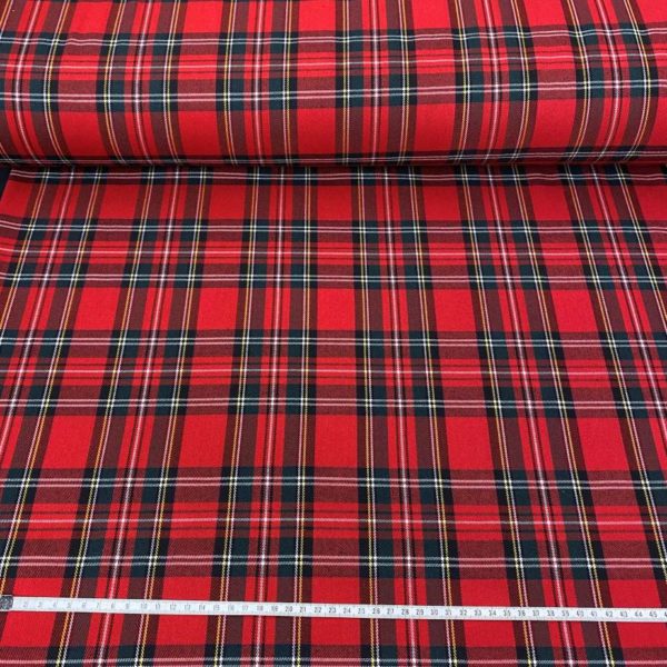 Tela de cuadro escocés muy suave y agradable. De poliéster, viscosa y elastán, con cuadros en color rojo y negro.