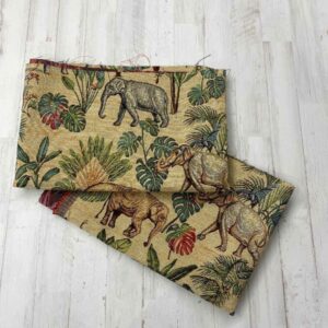 Retal de tela de tapicería gobelino estampado de elefantes en la selva