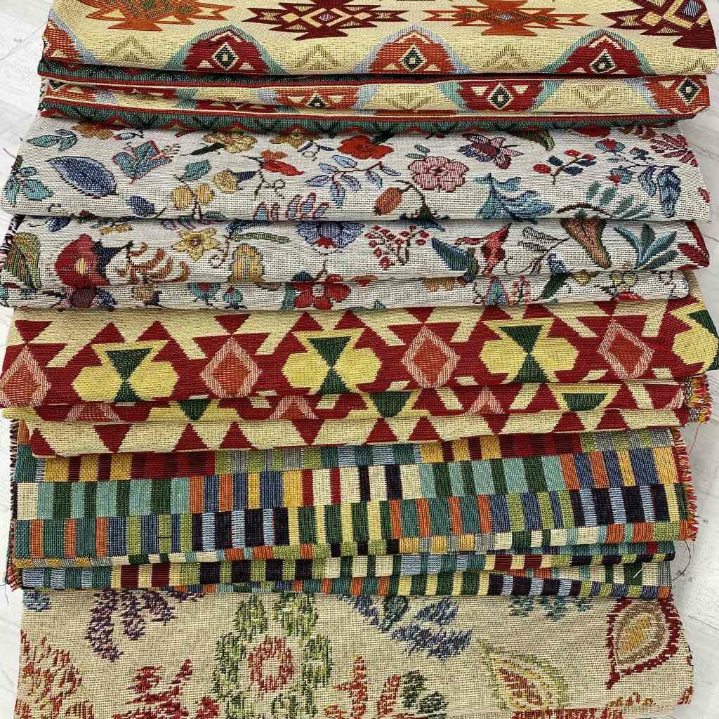 Retal de tela de tapicería gobelino estampados.