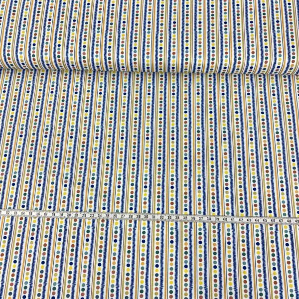 Tela de algodón estampada con bolitas de colores fondo blanco. Tela de algodón tipo popelín para todo tipo de creatividades de Patchwork, manualidades o confecciones creativas.