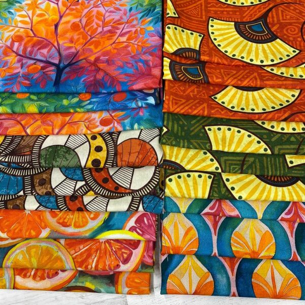 Loneta con estampados étnicos y muy vivos. Tejido muy versátil y resistente. Ideal para todo tipo de manualidades.