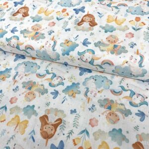 Alfombra de algodón con diseño de unicornios, nubes y arcoíris para proyectos creativos.